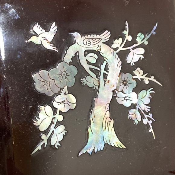 Vintage Asian lacquer ware trinket jewelry box abalone shell inlay floral design - Picture 3 of 7